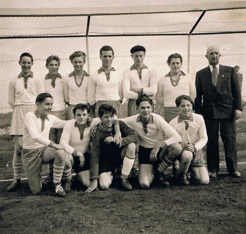 Mannschaft des VfR Fischenich (Foto von und mit Jakob Klug)