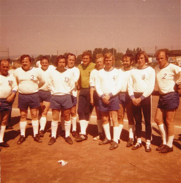 Mannschaft des VfR Fischenich (Foto von und mit Jakob Klug)